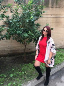 outfit curvy kimono e stivaloni